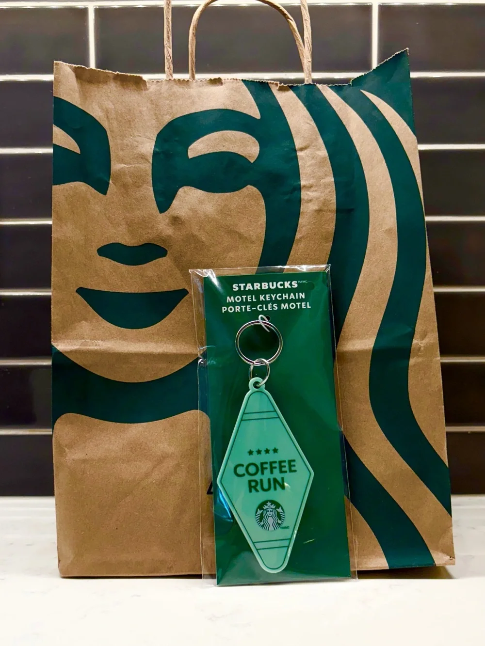 Starbucks - “COFFEE RUN” Motel Keychain